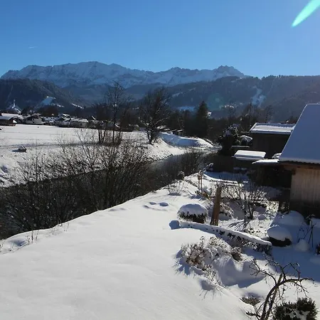 Landhaus Crisante جارمش بارتنكيرشن